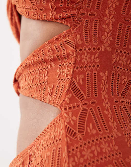ASOS DESIGN Tall - Kyle Brooke - Rustrød bandeau-badedragt med snoet front og broderinger, 2 af 4