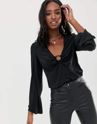 ASOS DESIGN Tall - Langärmliger Dekolleté-Body mit Ringdetail-Schwarz