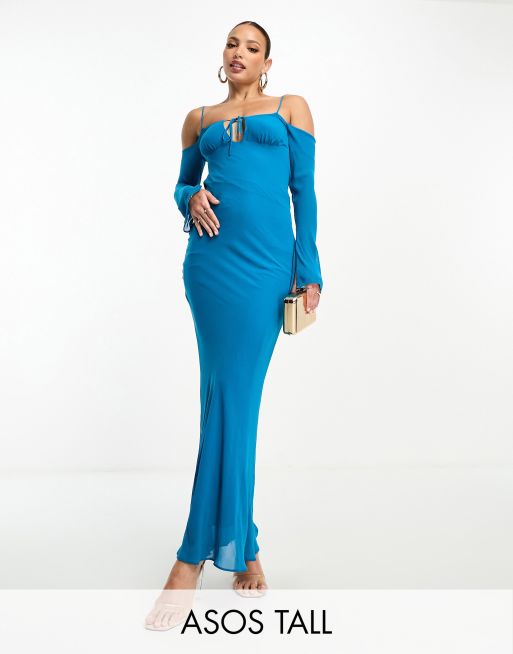 ASOS DESIGN Tall Langarmliges schulterfreies Maxikleid in Blaugrun mit geschnurter Vorderseite und asymmetrischem Design ASOS