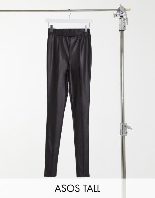 ASOS DESIGN Tall - Legging in leerlook met biezen in zwart