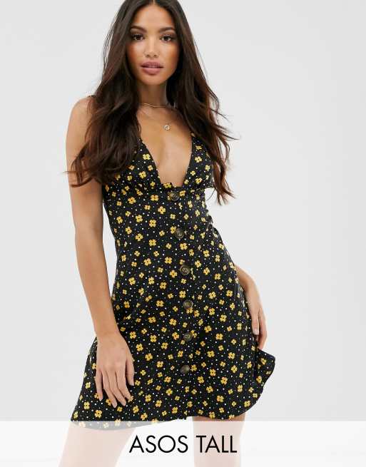 ASOS DESIGN – Tall – Letnia sukienka zapinana na guziki w kwiatowy wzór