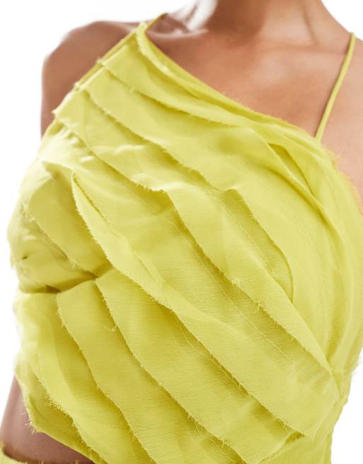 ASOS DESIGN Tall – Limegrön, asymmetrisk maxiklänning med råskuren kant och utskurna detaljer, 4 av 4