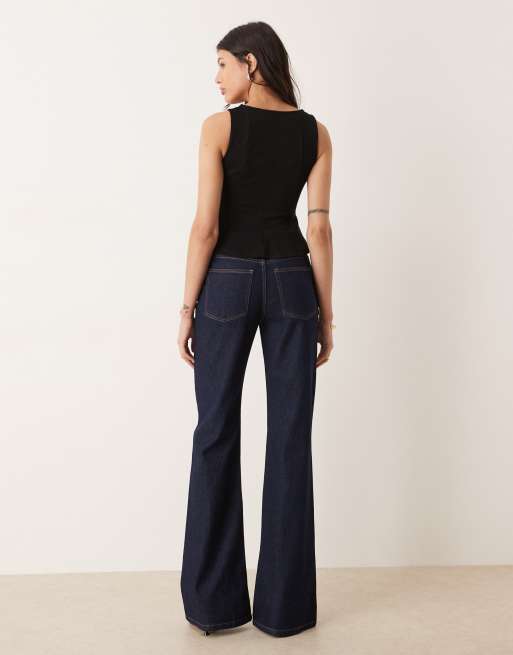 ASOS DESIGN Tall – Locker geschnittene, ausgestellte Jeans in Rinse-Waschung, 3 von 5