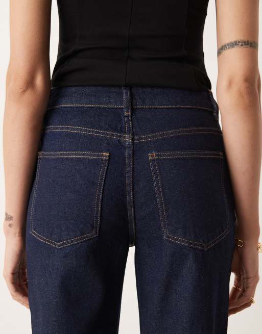 ASOS DESIGN Tall – Locker geschnittene, ausgestellte Jeans in Rinse-Waschung, 5 von 5