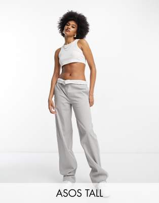 ASOS DESIGN Tall - Locker geschnittene Boyfriend-Hose in Grau