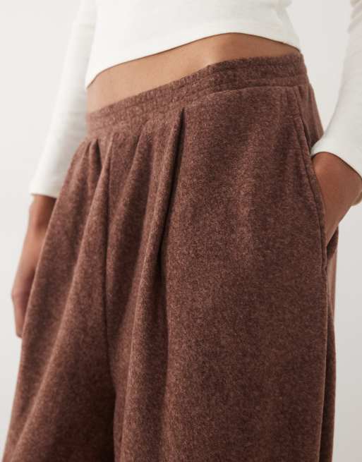 ASOS DESIGN Tall lounge mix & match lichte fleece balloon jogger in donkerbruin, 2 van 5