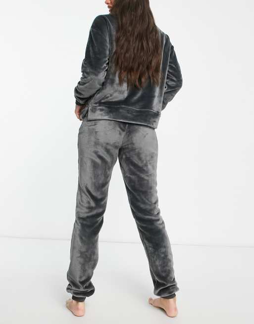 ASOS DESIGN Tall lounge super soft fleece sweat jogger set in