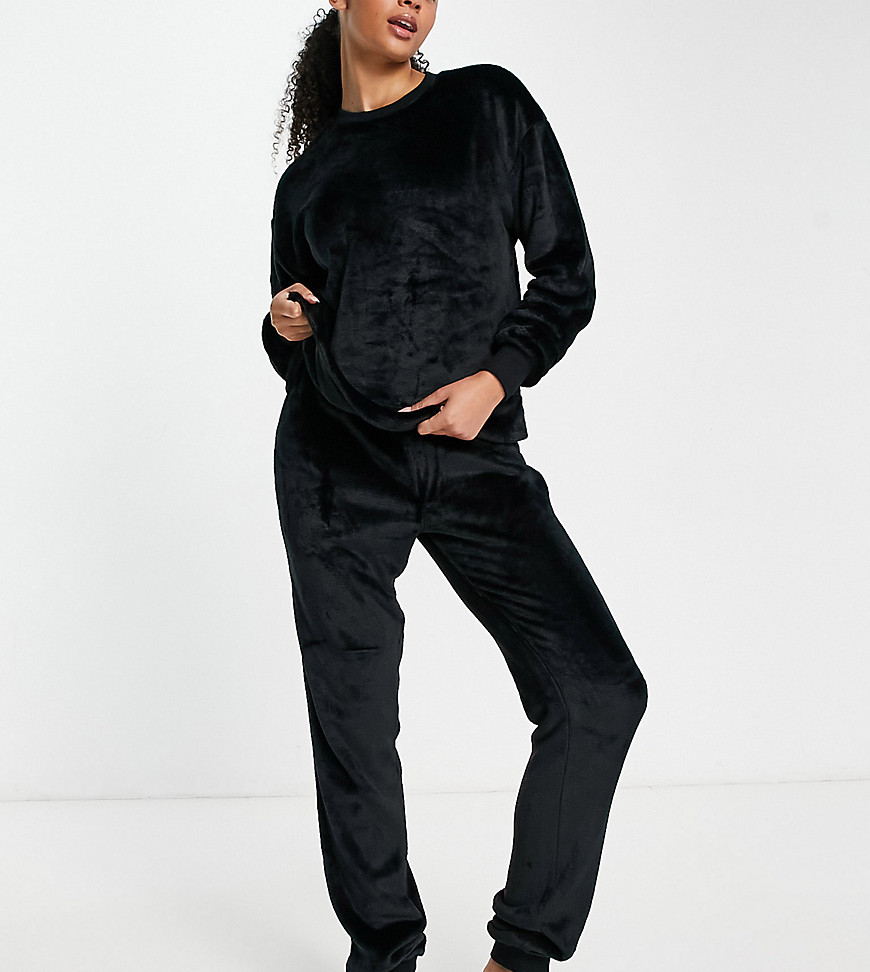 ASOS DESIGN Tall lounge super soft fleece sweat & sweatpants set in black