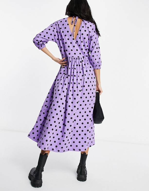 ASOS DESIGN Tall – Luźna fioletowa sukienka midi z kopertową gÓrą i wzorem w groszki Fioletowy/czarne kropki Wielo 