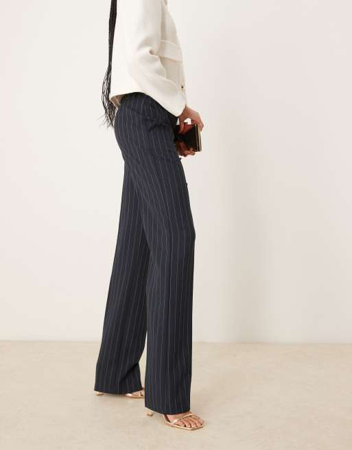 ASOS DESIGN Tall - Marineblå skræddersyede slim-bukser med lige ben og striber, 2 af 5