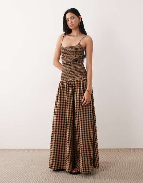 ASOS DESIGN Tall – Marszczona sukienka maxi w granatowo-jasnobrązową kratkę vichy z marszczonym obniżonym stanem - view 1