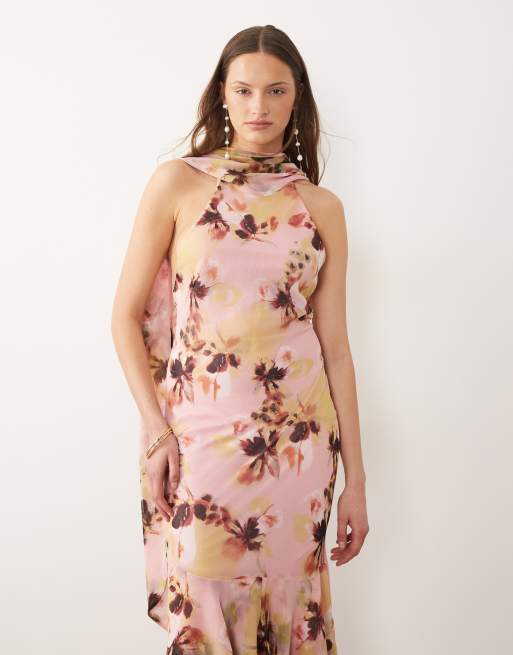 ASOS DESIGN Tall - Maxikjole med halterneck og tørklædedetalje samt flæsekant og blomstermønster, 3 af 4