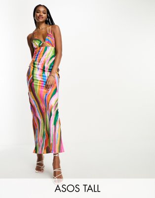 ASOS DESIGN Tall - Maxikleid aus Satin mit buntem Streifenprint, Zierausschnitten und Körbchen