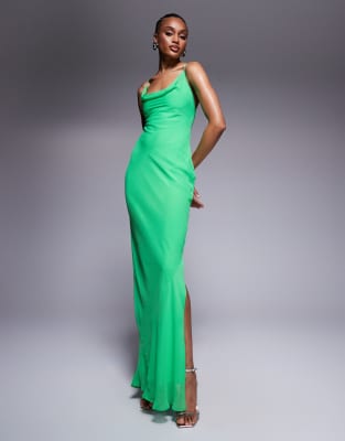 ASOS DESIGN Tall - Maxikleid in Grün mit hinten überkreuzten Trägern und Schrägschnitt