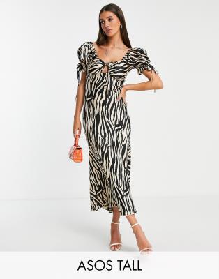 ASOS DESIGN Tall - Midi-Freizeitkleid aus Satin in der Farbe Stein mit Schnürung vorne und Zebramuster-Mehrfarbig