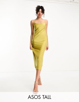 ASOS DESIGN Tall - Midi-Trägerkleid aus Satin in Gold mit U-Ausschnitt-Goldfarben