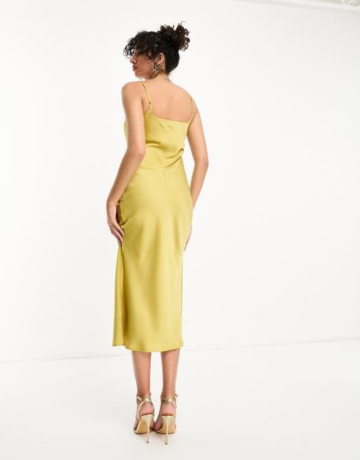 ASOS DESIGN Tall – Midi-Trägerkleid aus Satin in Gold mit U-Ausschnitt , 4 von 4