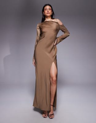 ASOS DESIGN Tall - Midikleid in Braun mit asymmetrischem Ausschnitt und Bindeband am Rücken-Brown