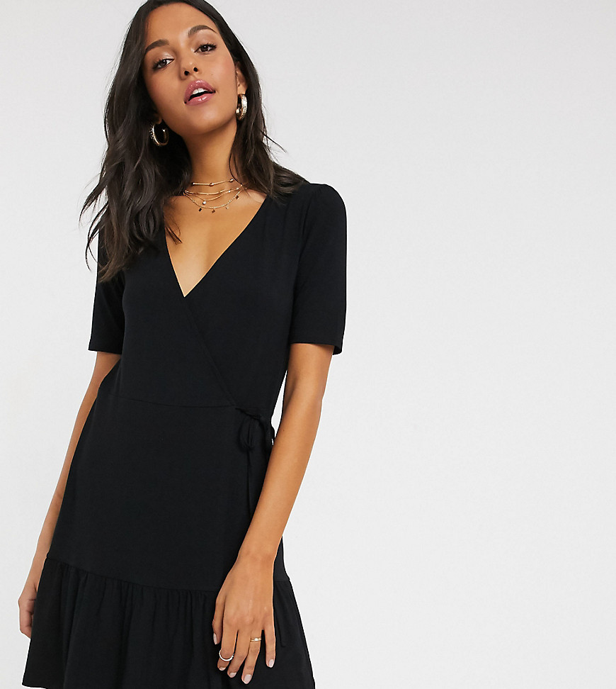 ASOS DESIGN Tall - Mini-jurk met overslag in zwart