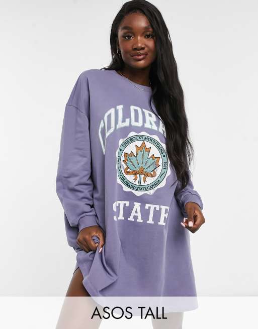 ASOS DESIGN Tall – Mini-Sweatshirt-Kleid in Schiefergrau mit Colorado-Print