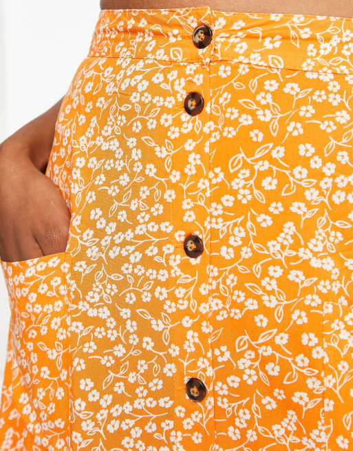 ASOS DESIGN Tall - Orange midinederdel med lomme og knapper i småblomstret print, 3 af 4