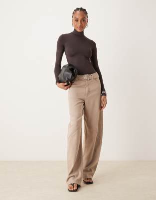 ASOS DESIGN Tall - Oversize-Hose in Pilzbraun mit verwaschenem Utility-Detail-Neutral