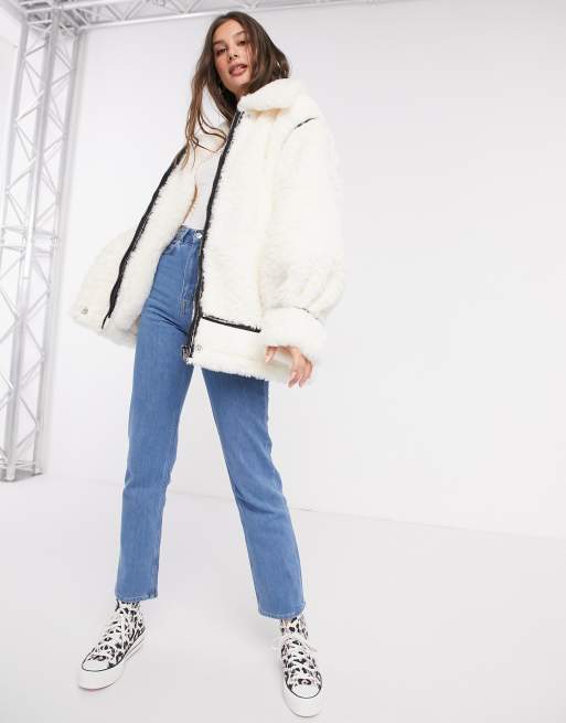 ASOS DESIGN Tall - oversized aviator lammeskindsjakke med lak bindebånd i cream, 4 af 4