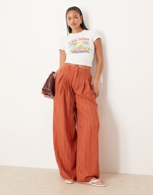 ASOS DESIGN Tall – Palazzo-Hose in gestreiftem Rostrot - view 1