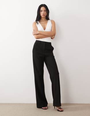 ASOS DESIGN Tall - Pantalon ajusté coupe évasée - Noir
