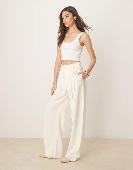 ASOS DESIGN Tall - Pantalon ajusté en lin à taille nouée - Ivoire, 3 de 5