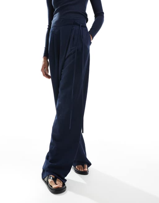 ASOS DESIGN Tall - Pantalon ajusté en lin mélangé avec taille nouée - Bleu marine, 5 de 5