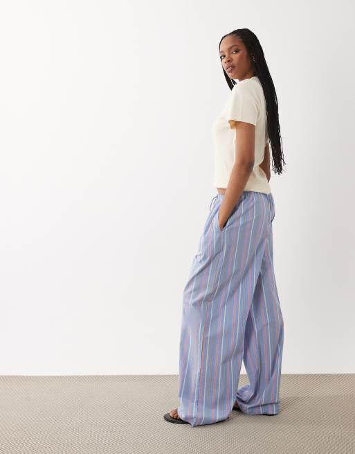 ASOS DESIGN Tall - Pantalon de pyjama tissé à rayures fines - Bleu multicolore
