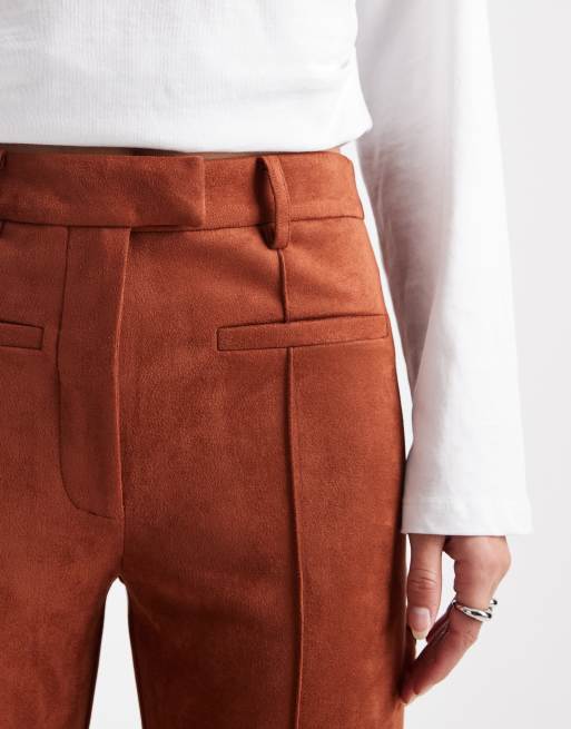 ASOS DESIGN Tall - Pantalon évasé en suédine avec poches plaquées - Marron, 4 de 5