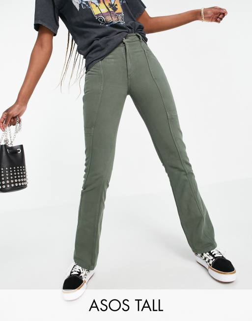 ASOS DESIGN Tall - Pantalon fonctionnel évasé à taille basse - Kaki
