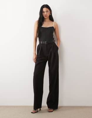 Tall - Pantalon large ajusté à pinces avec ceinture - Noir 36