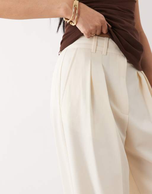 ASOS DESIGN Tall - Pantalon large et habillé à pinces - Crème, 3 de 5