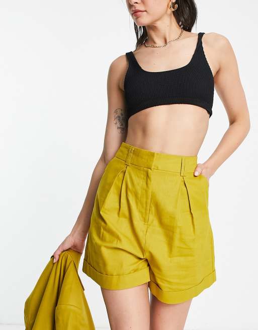 ASOS DESIGN Tall - Pantaloncini squadrati da abito in lino color palma oro, 3 di 4