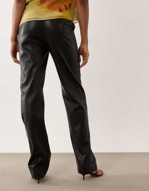 ASOS DESIGN Tall pantalones de pernera recta de piel sintética negros, 3 de 5