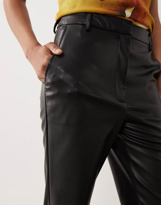 ASOS DESIGN Tall pantalones de pernera recta de piel sintética negros, 5 de 5