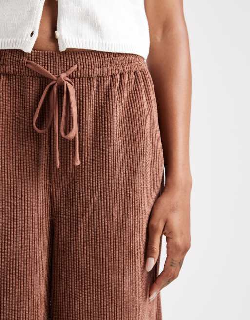ASOS DESIGN Tall - Pantaloni bombati in velluto a coste color cioccolato, 3 di 5