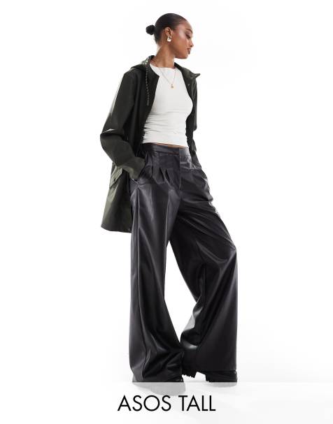 ASOS DESIGN Tall - Pantaloni con dettagli a pieghe in pelle sintetica neri - view 1