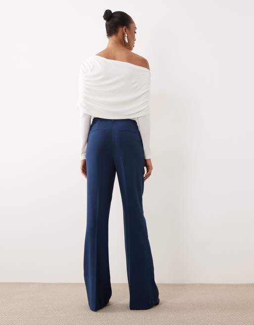 ASOS DESIGN Tall - Pantaloni sartoriali a zampa blu navy, 4 di 5