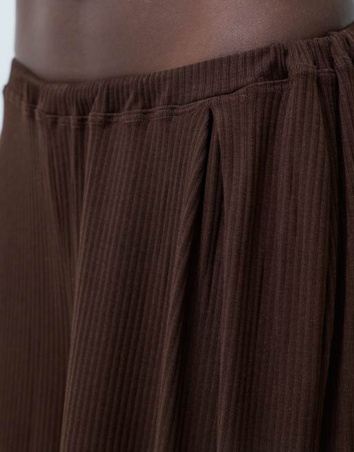 ASOS DESIGN Tall parte inferior de estar por casa acanalada de pernera ancha Mix & Match en chocolate, 4 de 5