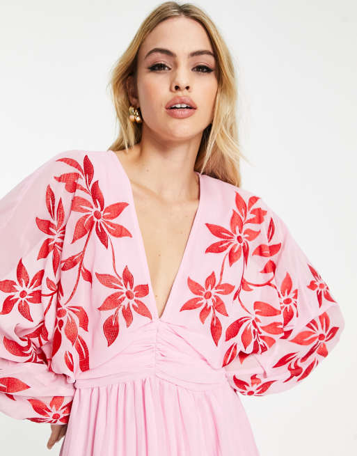 ASOS DESIGN Tall - Pink plisseret maxikjole med dyb udskæring og flagermusærmer med broderi , 3 af 4