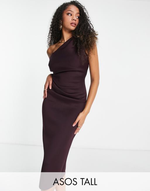 ASOS DESIGN Tall – Plisowana z tyłu sukienka midi z opadającym ramieniem w kolorze oberżyny