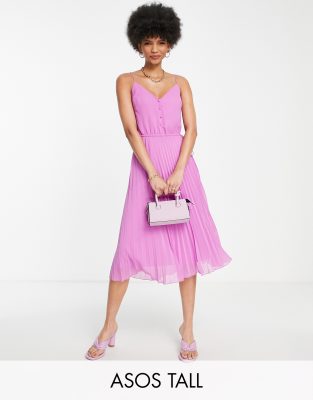 ASOS DESIGN Tall - Plissiertes Camisole-Midikleid in Lila mit Kordelzug in der Taille und Knopfleiste vorne