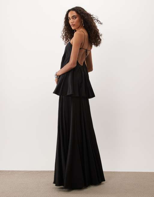 ASOS DESIGN Tall Premium Camikleid in Maxilänge mit Stufen und Godet-Rocksaum in Schwarz, 2 von 4