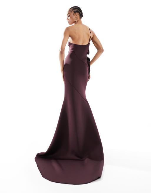 ASOS DESIGN Tall Premium Figurbetontes tragerloses Maxikleid in Pflaume mit Schleppe und gefachertem Detail ASOS