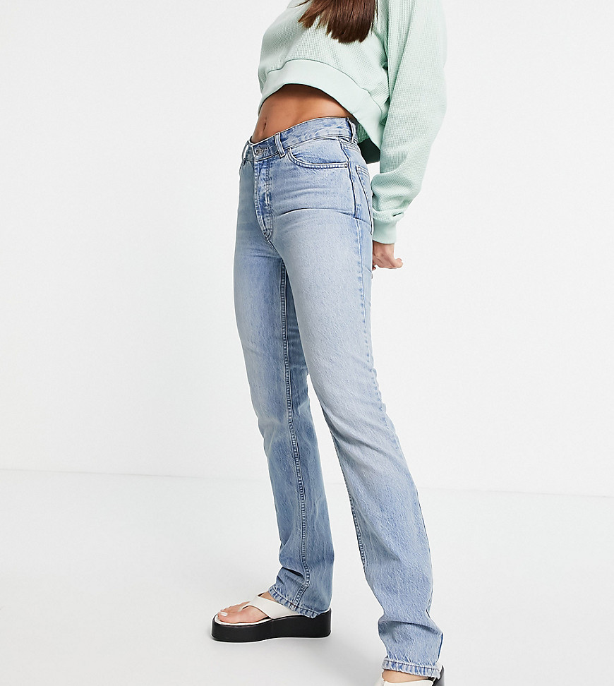 ASOS DESIGN Tall premium organic mid rise straight leg jeans in lightwash-Blues