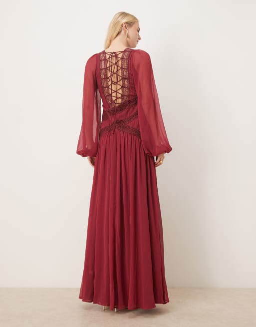 ASOS DESIGN Tall - Rød maxikjole med langærmet asymmetrisk halsudskæring og blondekant, 2 af 4